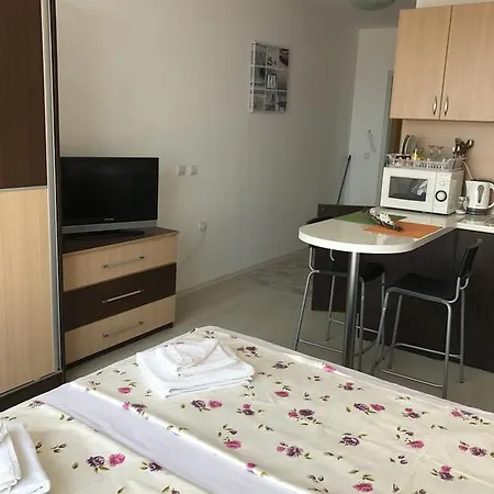 Teddy House Апартаменты Свети-Влас
